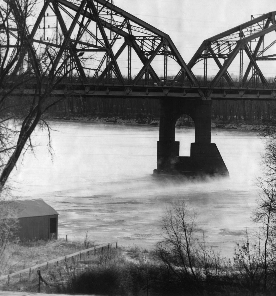 Liberty Memorial Bridge